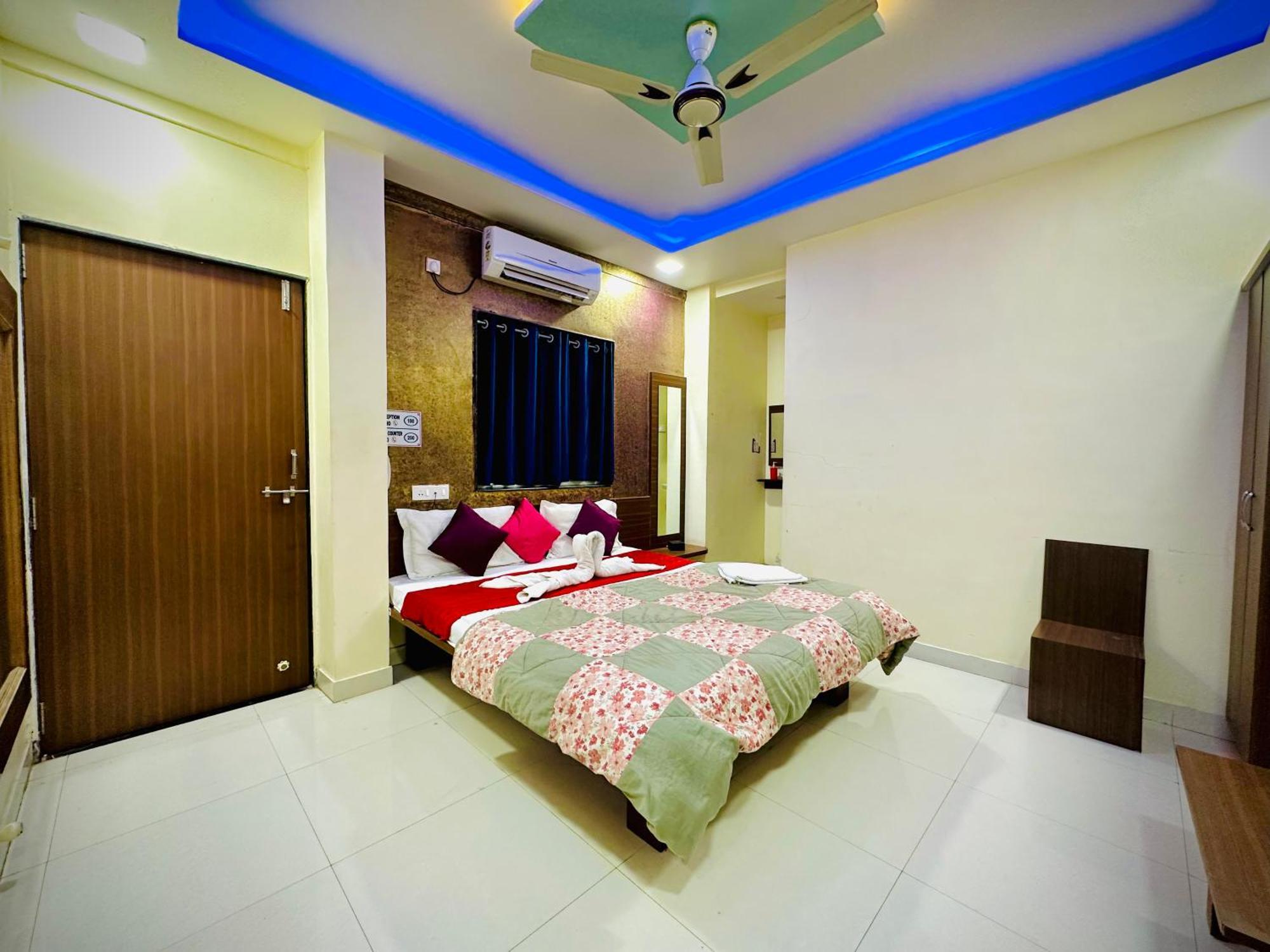 Hotel Sawai Executive Jadhavwadi Exterior foto