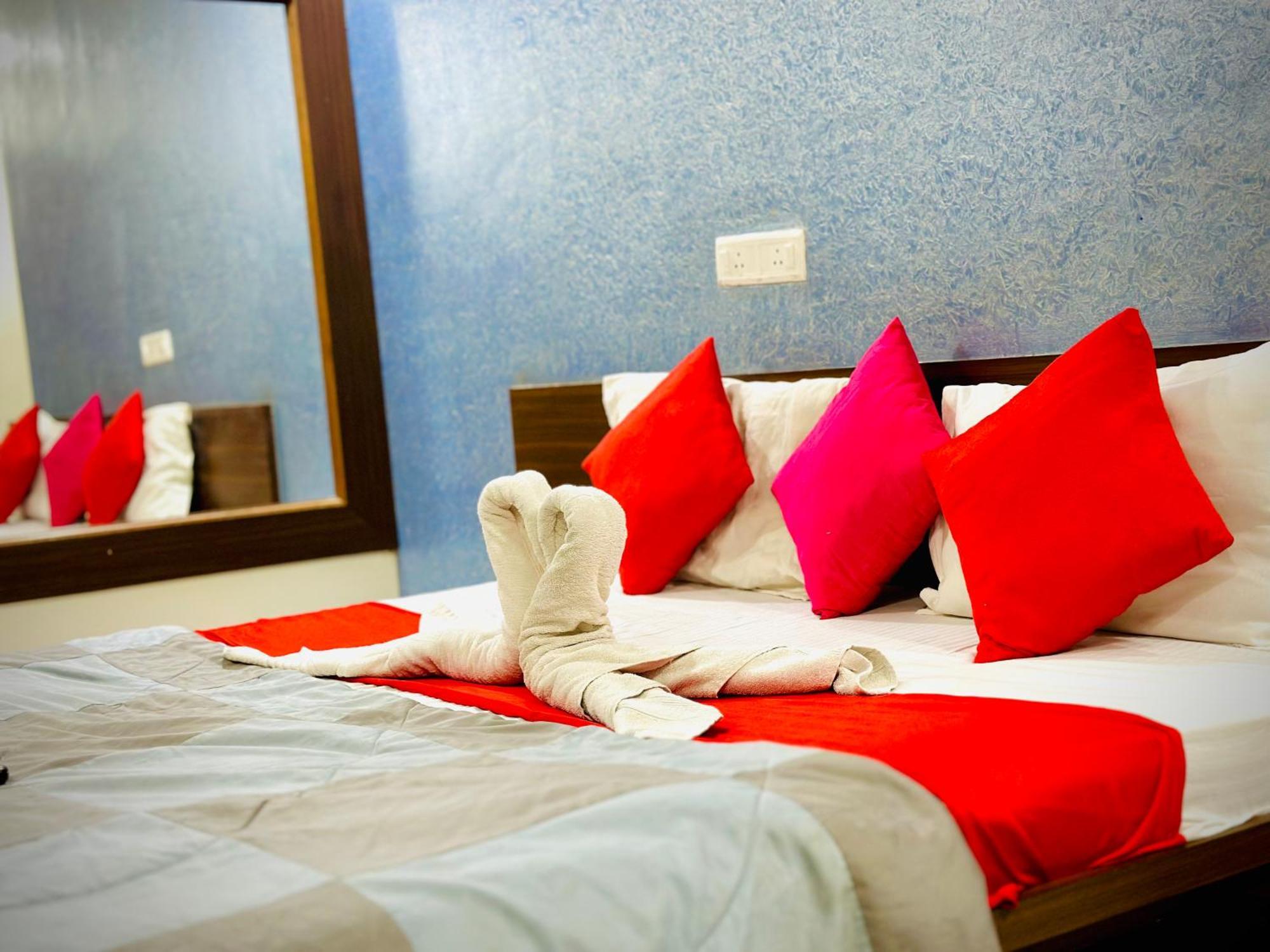 Hotel Sawai Executive Jadhavwadi Exterior foto