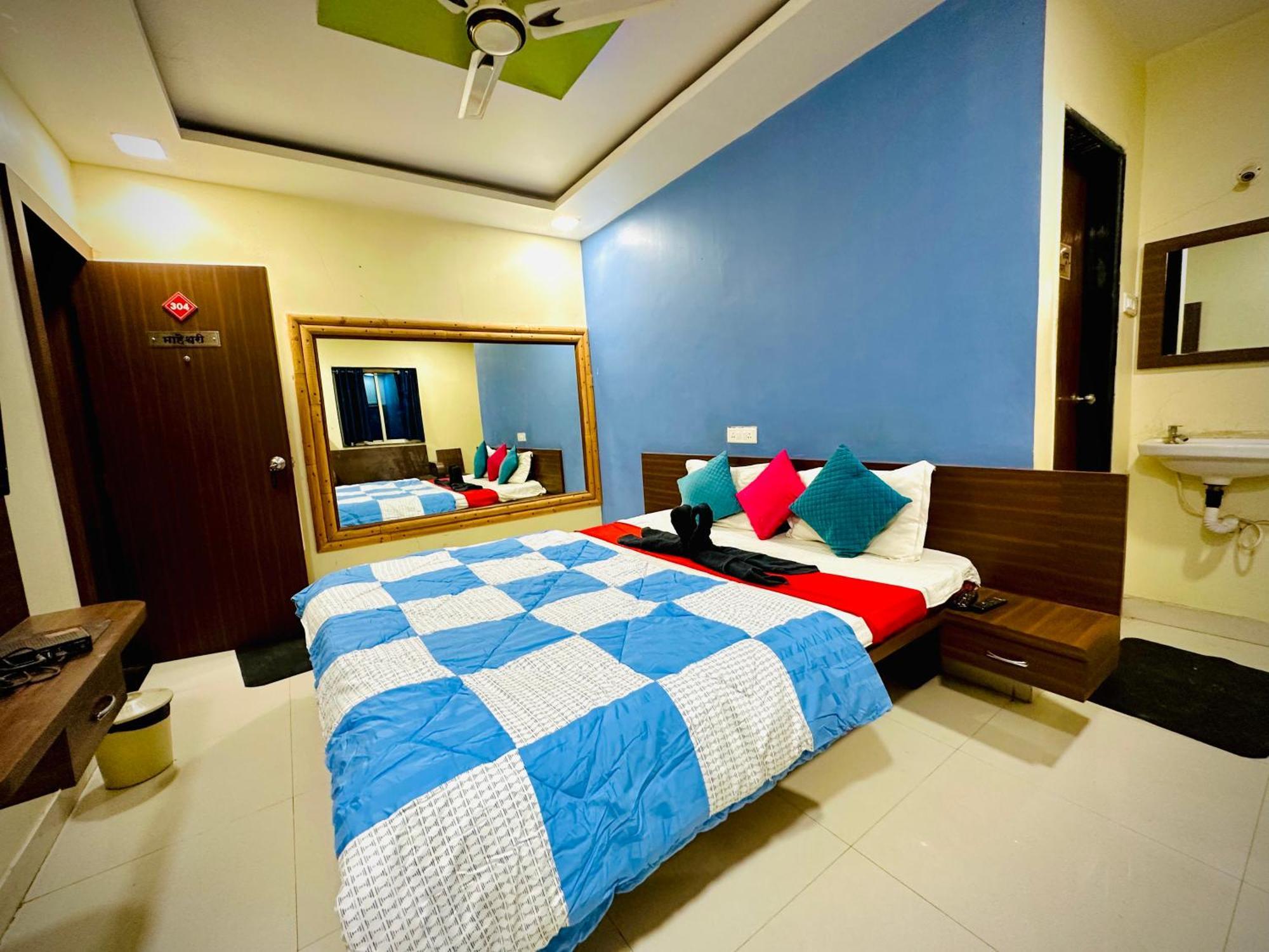 Hotel Sawai Executive Jadhavwadi Exterior foto